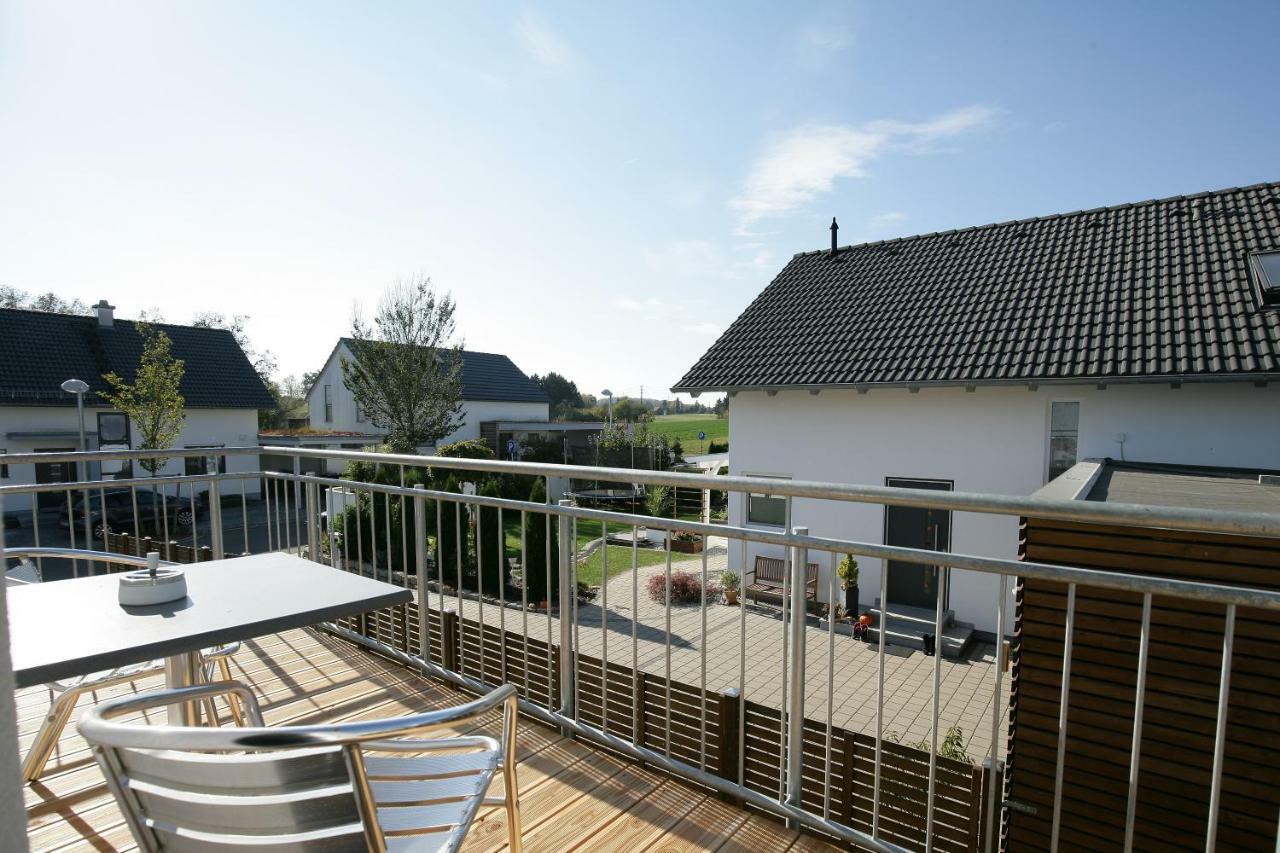 Hotel Am Baronenwald Goeppingen Exterior photo